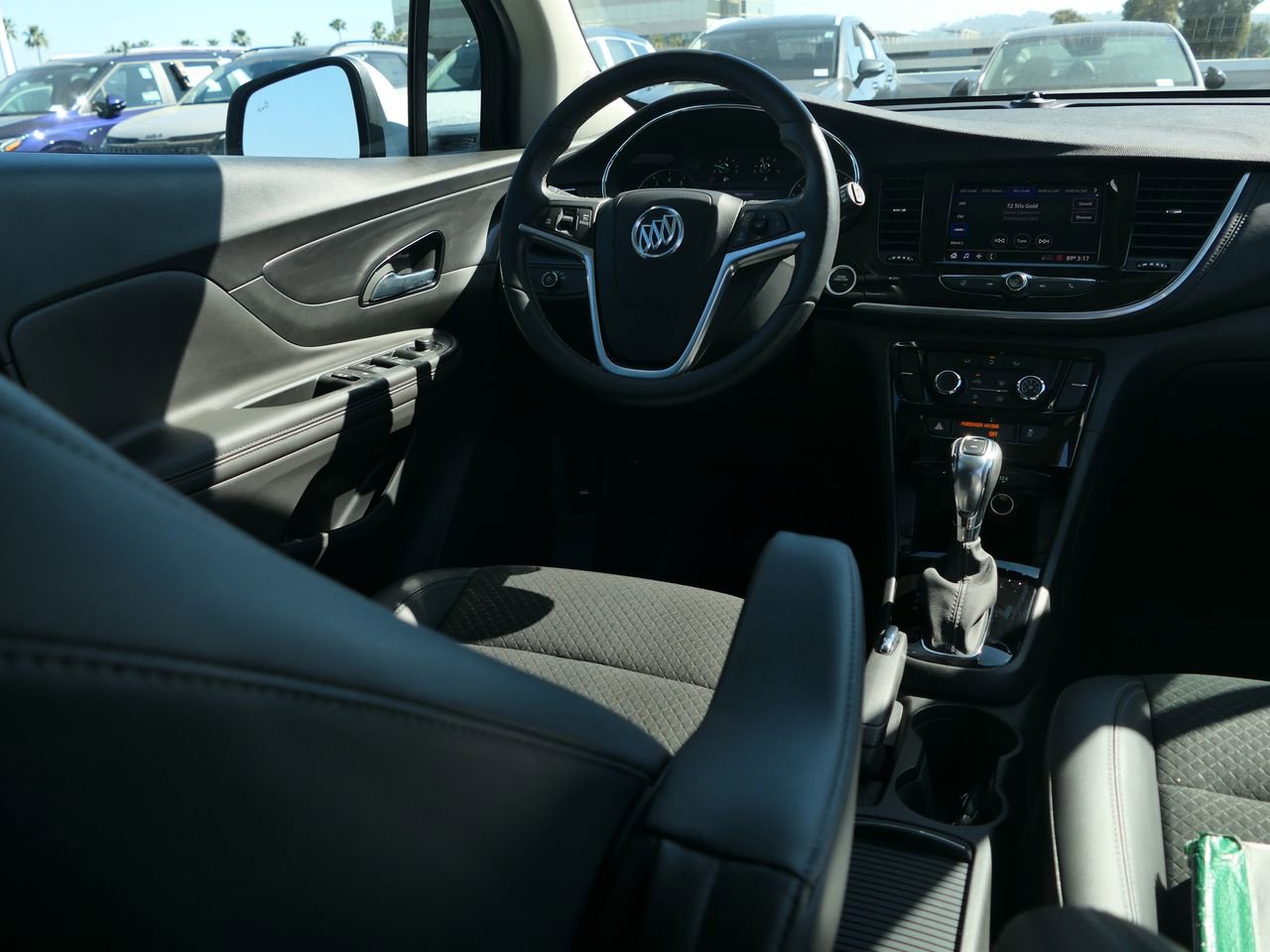 Used 2022 Buick Encore Preferred w/ Safety Package image 25