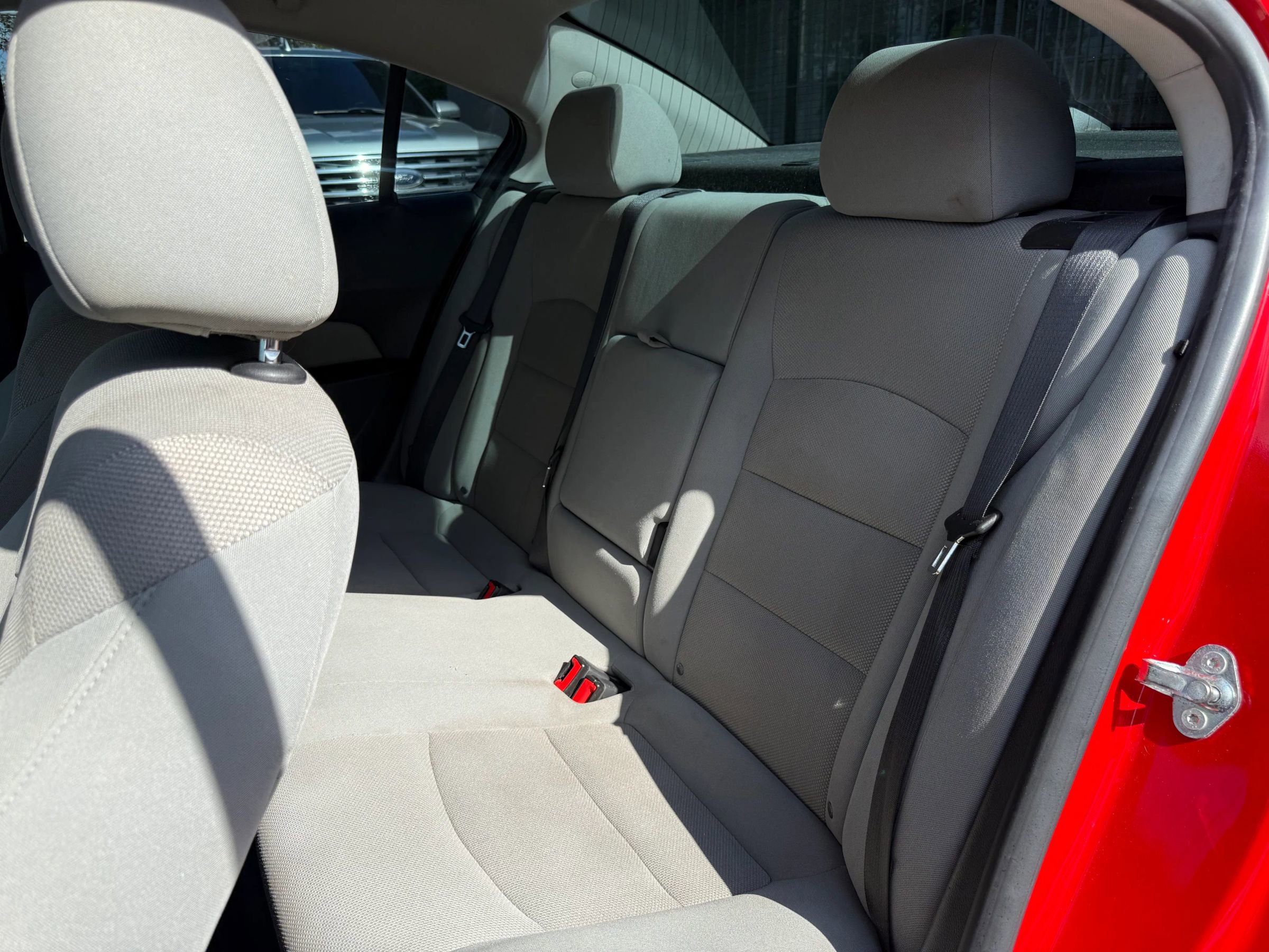 Used 2015 Chevrolet Cruze LT FWD image 12