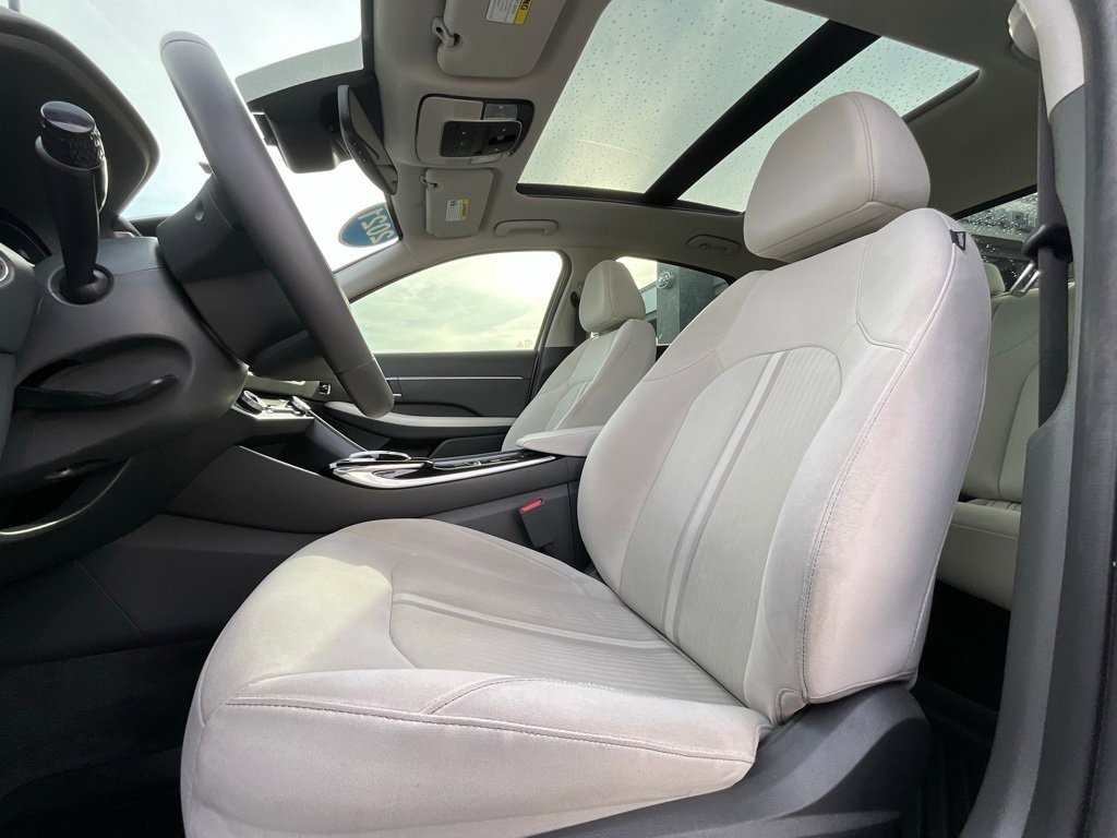 Used 2021 Hyundai Sonata SEL w/ Convenience Package image 11