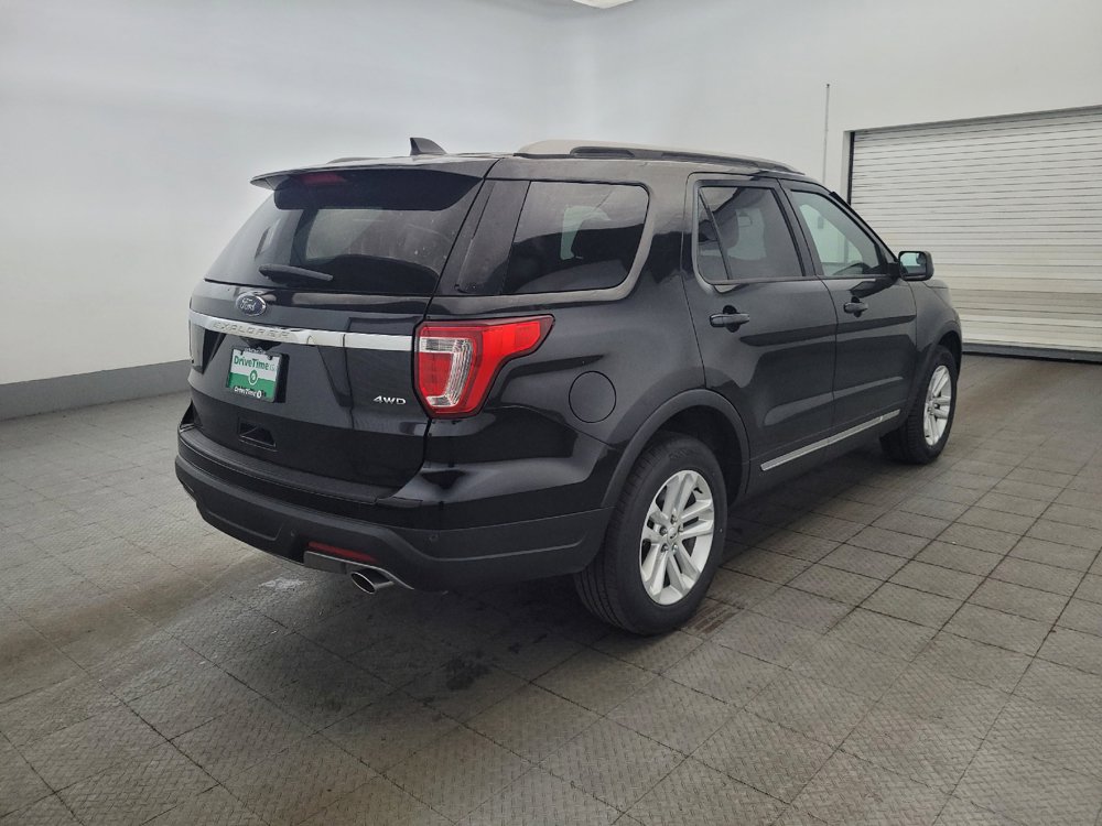 Used 2018 Ford Explorer XLT AWD/4WD image 9