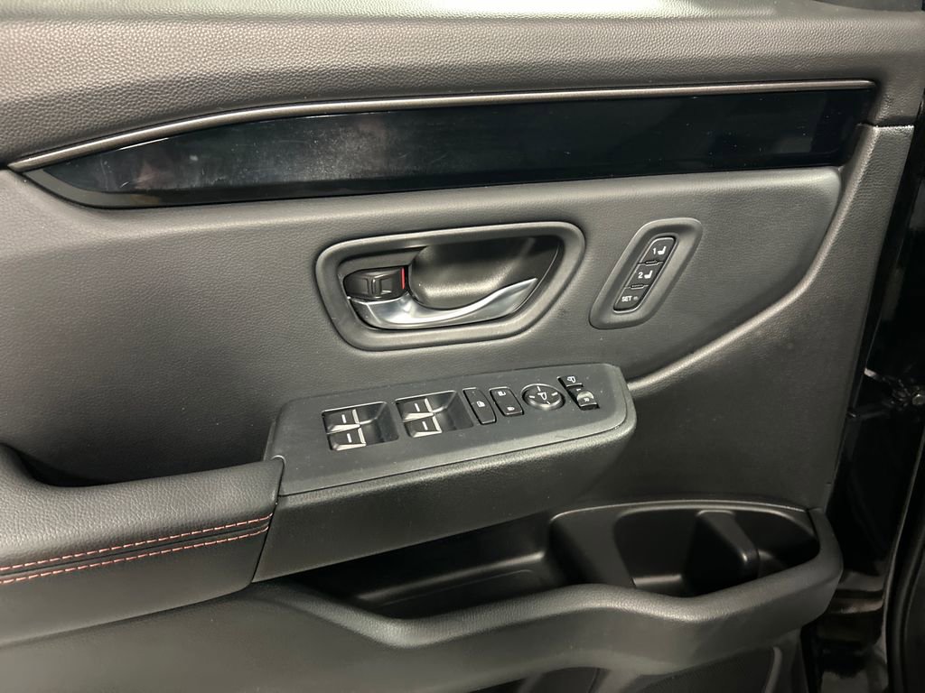 Used 2024 Honda Pilot TrailSport image 12