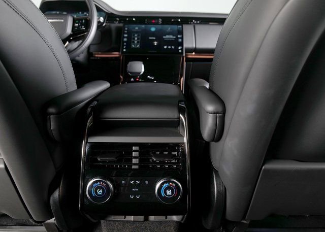 Used 2025 Land Rover Range Rover Sport Dynamic SE image 20