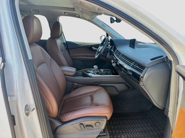 Used 2018 Audi Q7 3.0T Prestige w/ Prestige Package AWD/4WD image 16