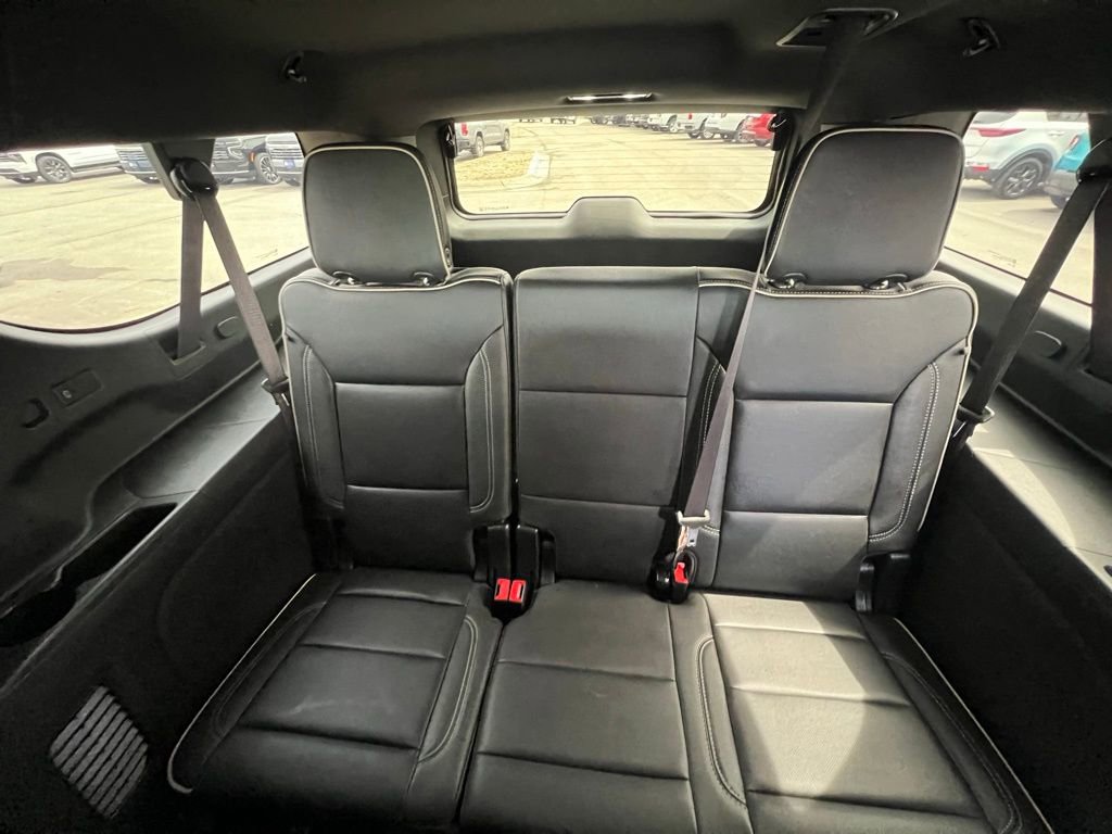Used 2025 GMC Yukon XL Elevation image 25