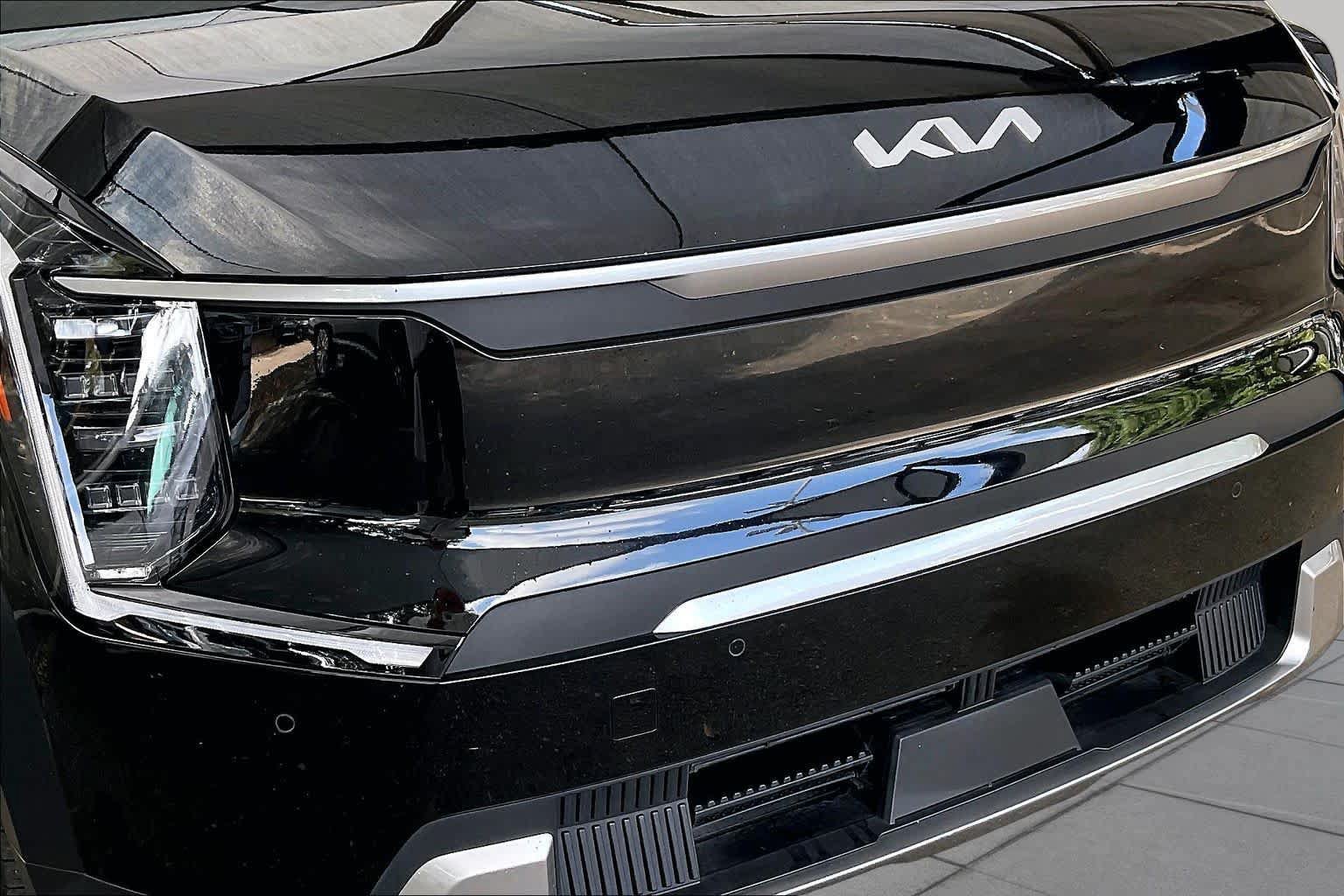 Used 2024 Kia EV9 Light Long Range RWD image 29