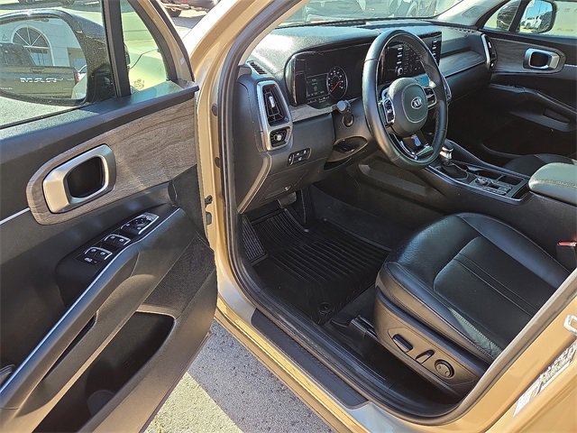 Used 2021 Kia Sorento EX image 16