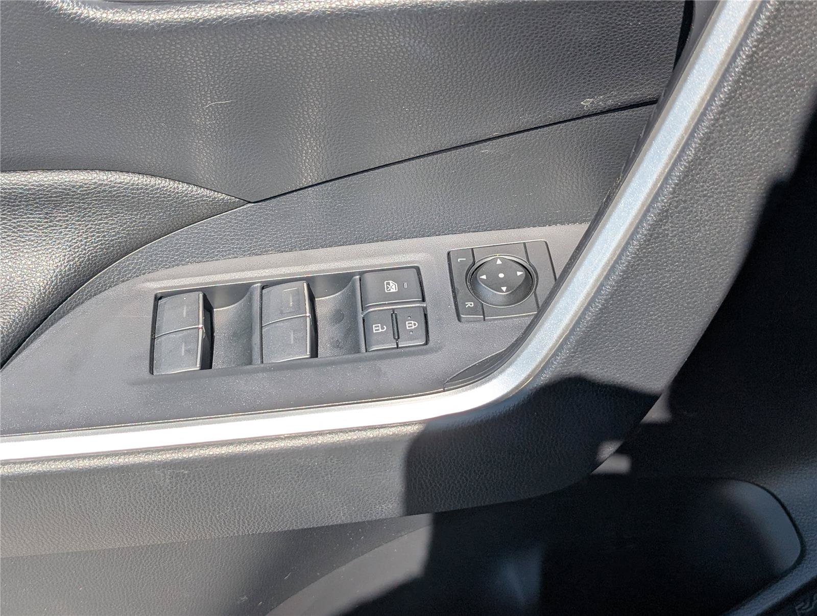 Used 2024 Toyota RAV4 SE w/ Weather & Moonroof Package AWD/4WD image 22