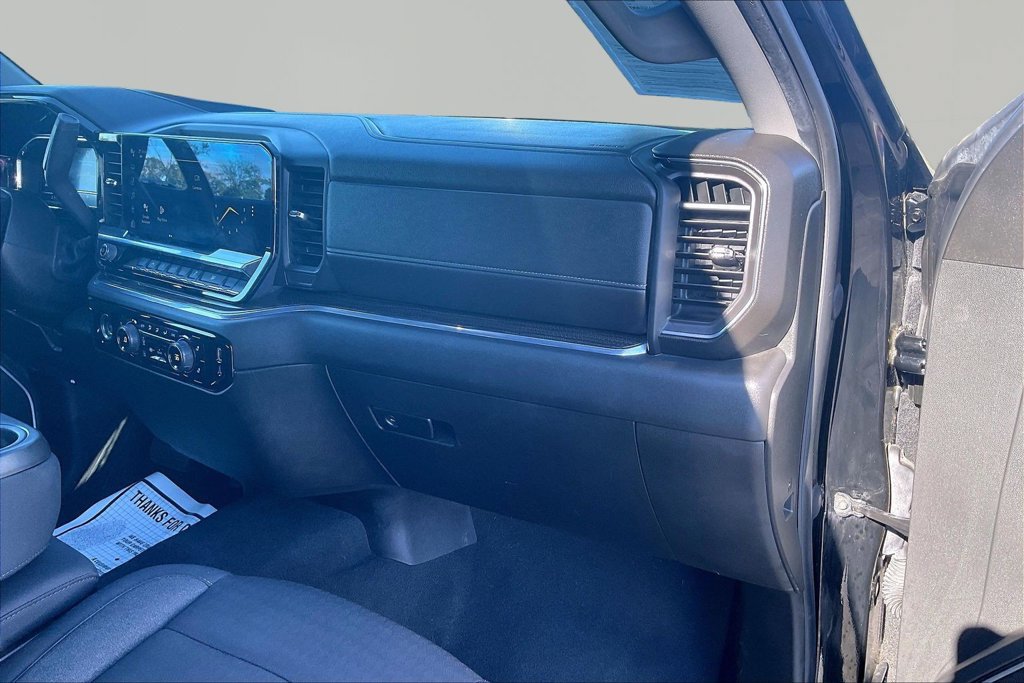 Used 2024 Chevrolet Silverado 1500 LT AWD/4WD image 30