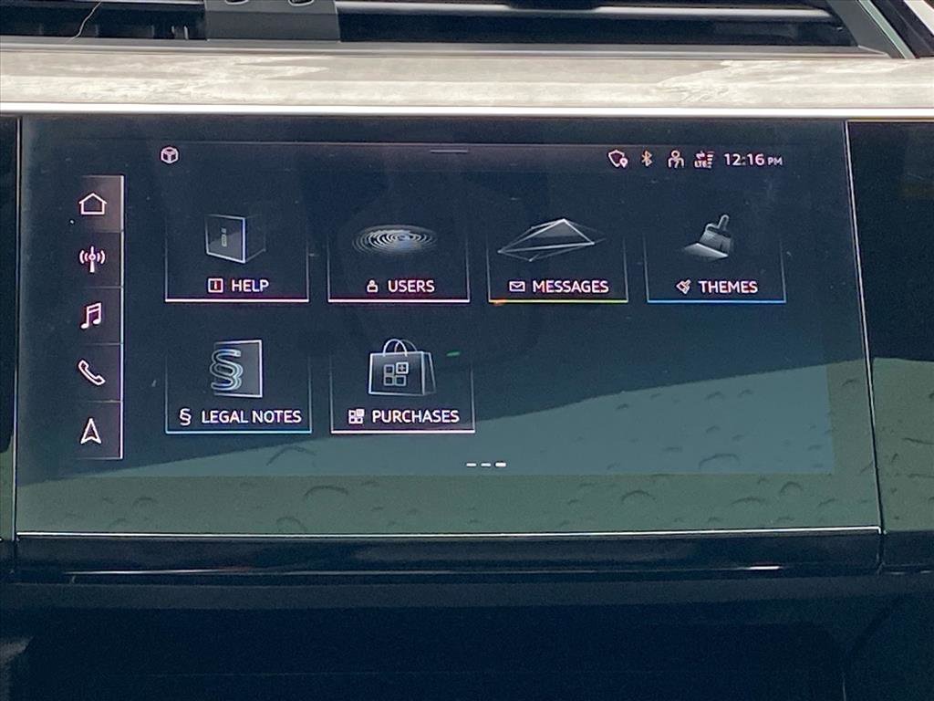 Used 2023 Audi e-tron Premium w/ Convenience Plus Package image 7