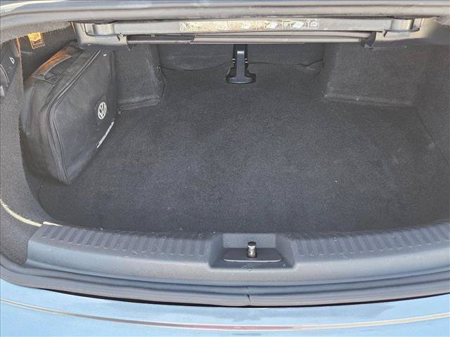 Used 2019 Volkswagen Beetle 2.0T SE FWD image 6