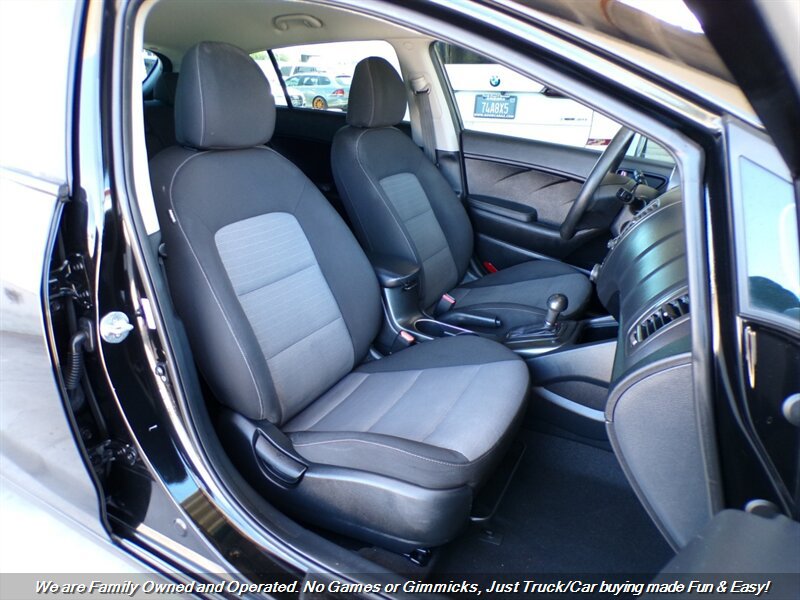 Used 2016 Kia Forte LX FWD image 26
