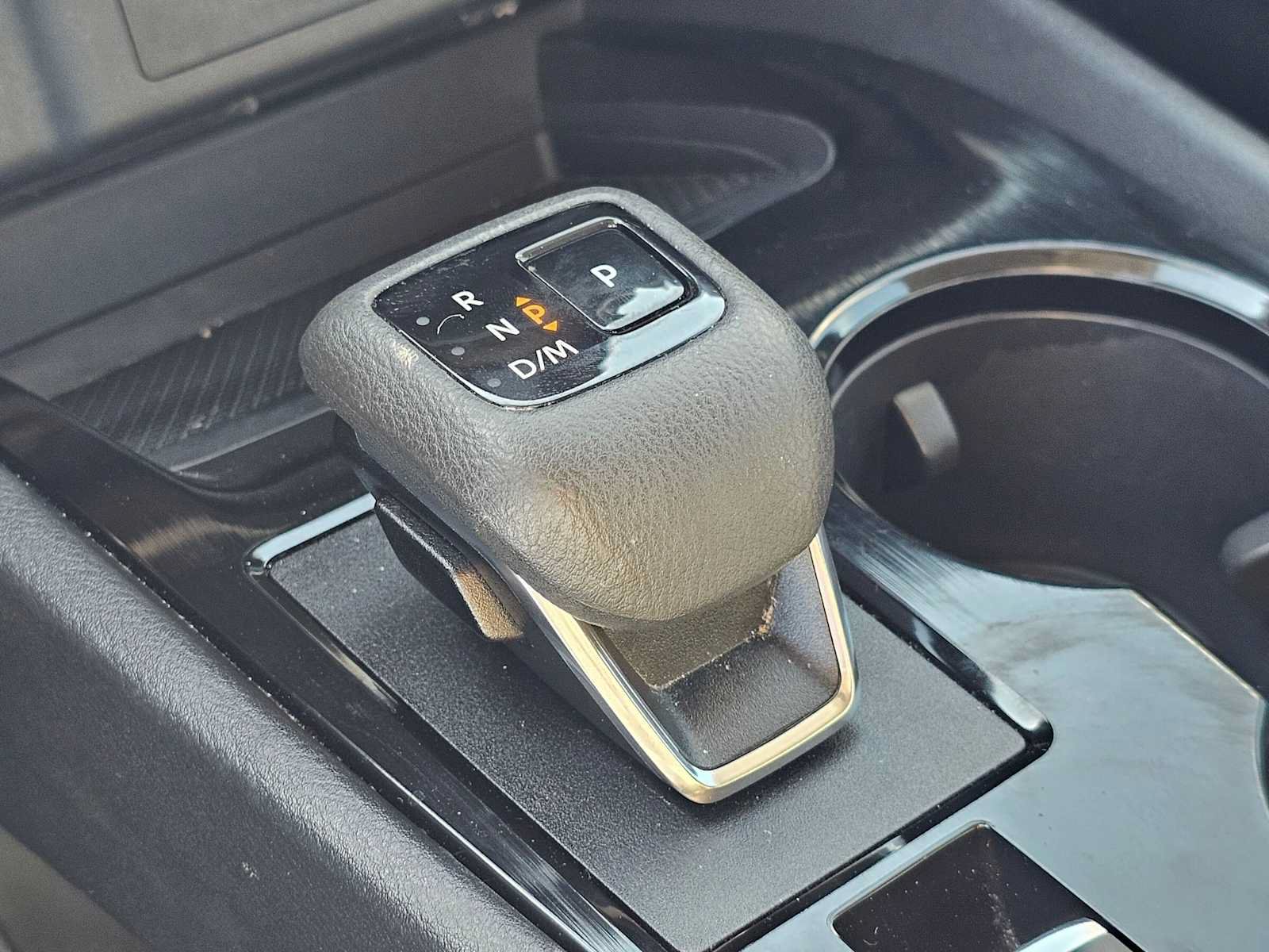 Used 2024 Nissan Rogue SV FWD image 31