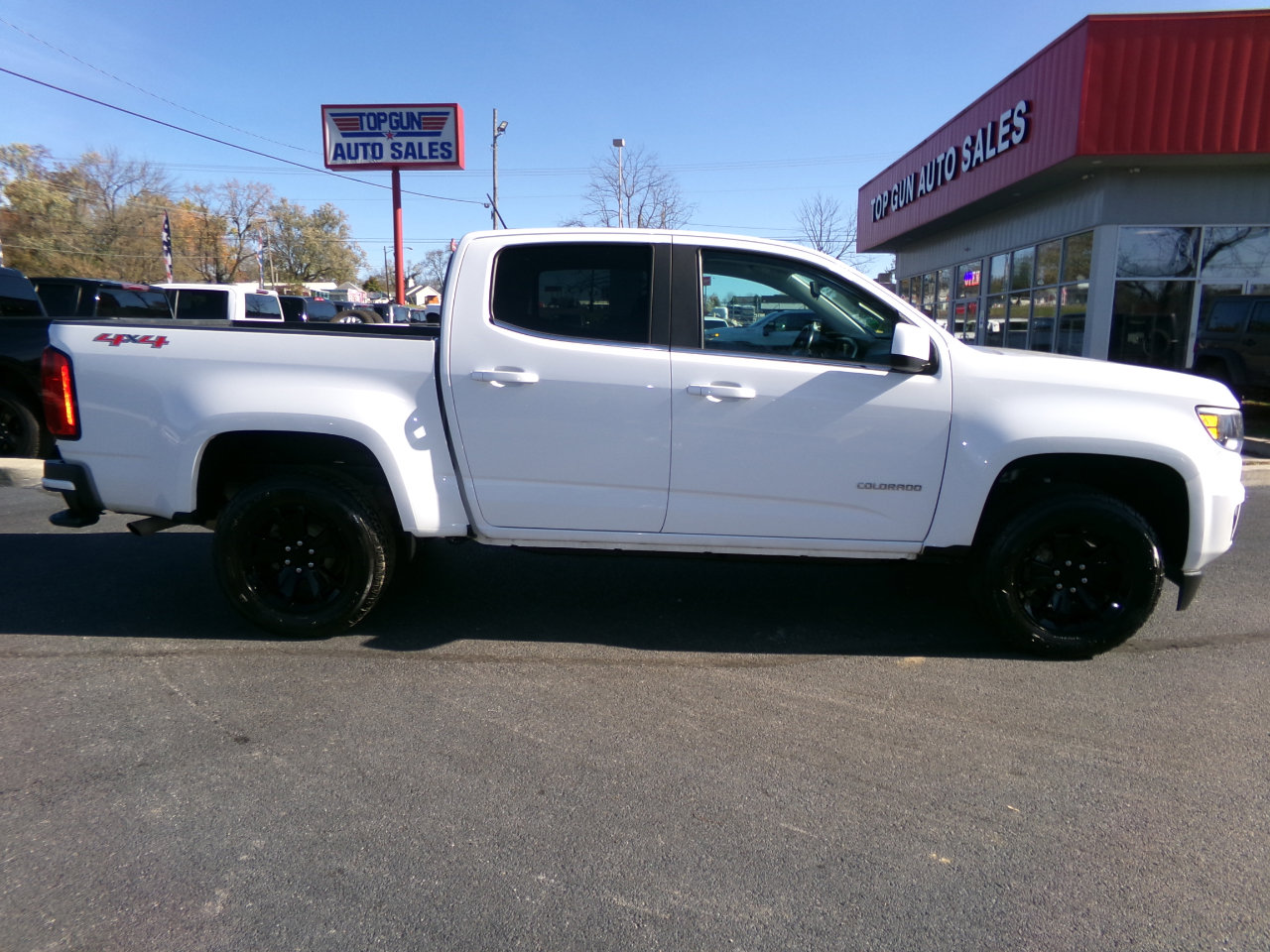 Used 2019 Chevrolet Colorado LT w/ LT Convenience Package image 2