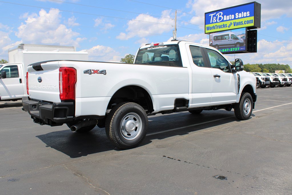 Used 2025 Ford F250 XLT image 5