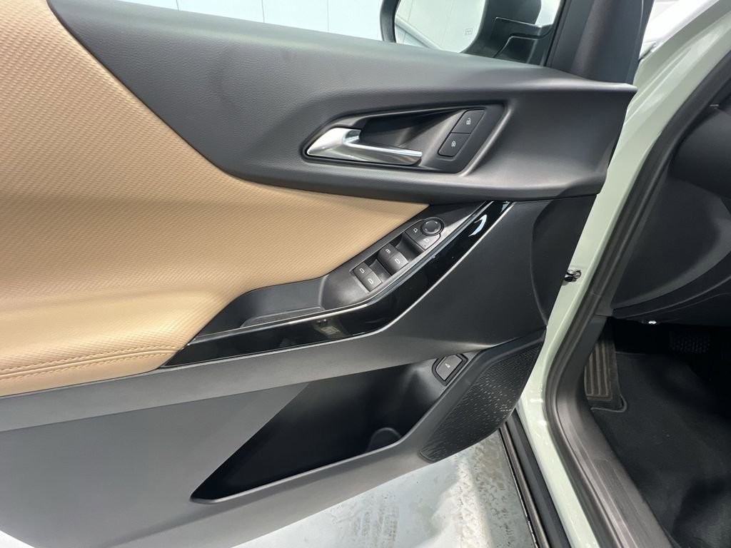 New 2026 Chevrolet Equinox ACTIV image 16