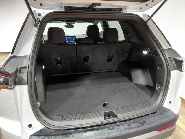 Used 2026 Chevrolet Equinox LT AWD/4WD image 37