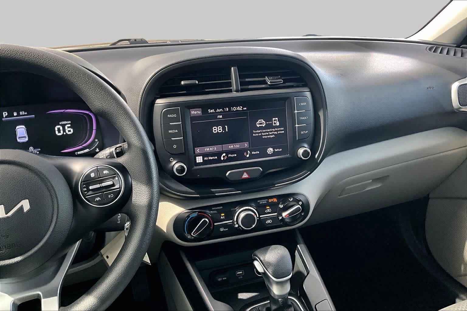 Used 2023 Kia Soul LX w/ Option Group 015 FWD image 7