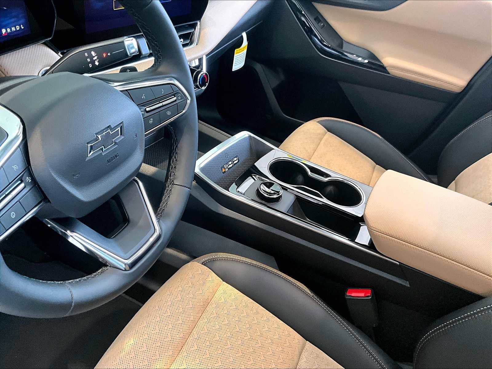 New 2026 Chevrolet Equinox ACTIV w/ Convenience Package III image 13