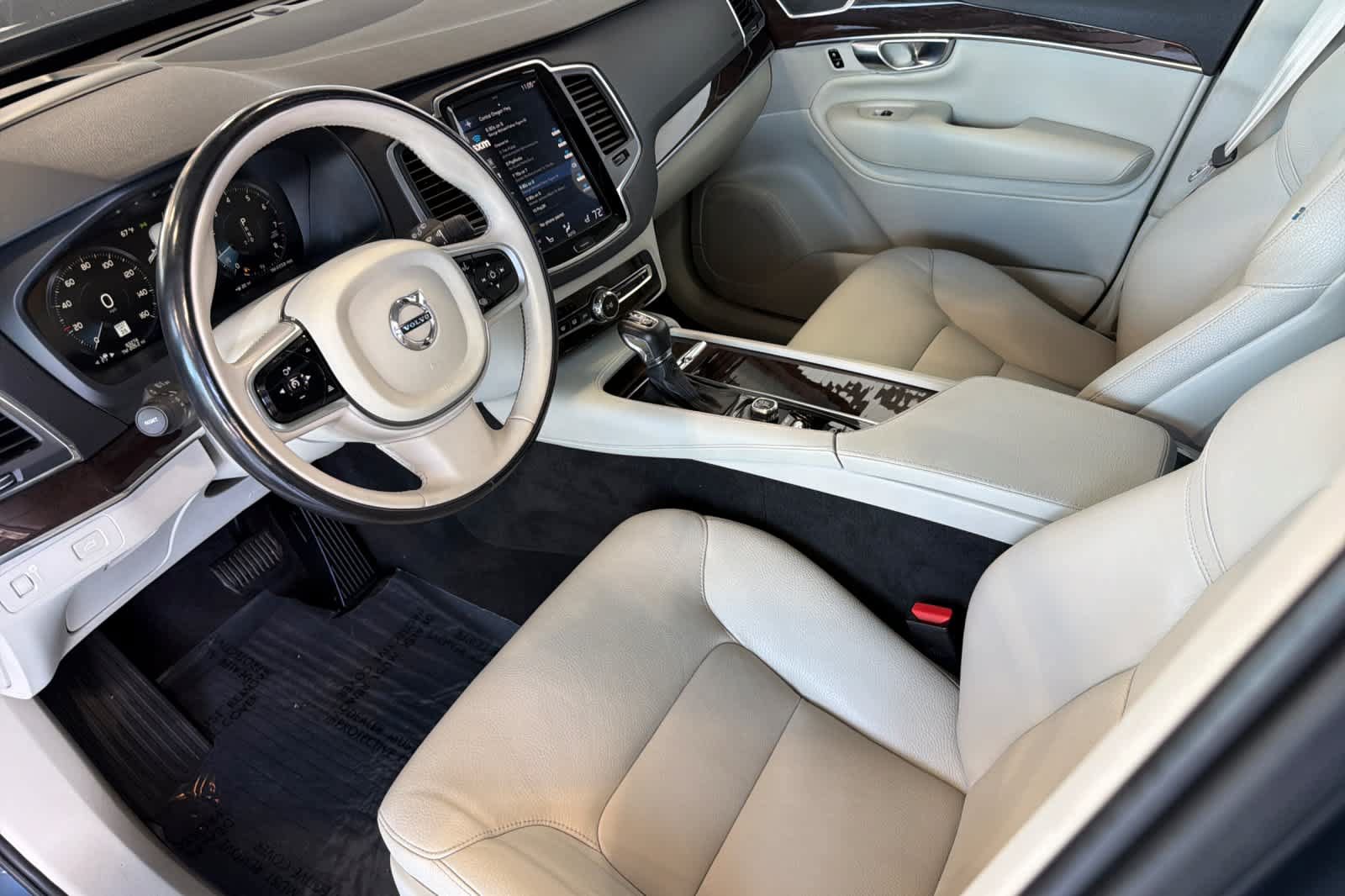 Used 2019 Volvo XC90 T6 Momentum w/ Advanced Package AWD/4WD image 13