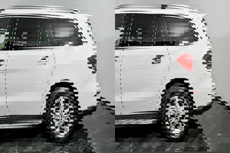 Used 2016 Mercedes-Benz GL 320 BlueTEC 4MATIC image 7