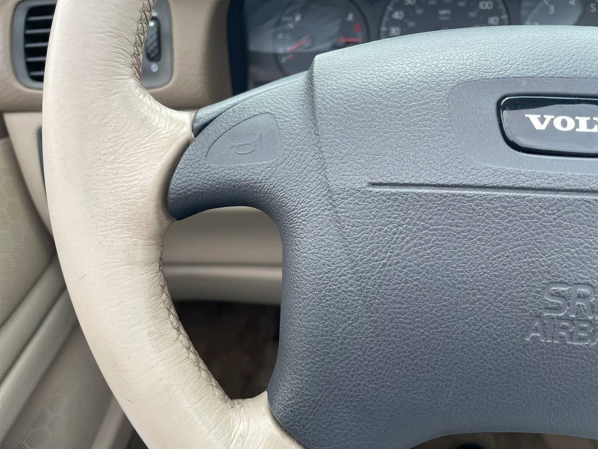 Used 2003 Volvo C70 LT image 24