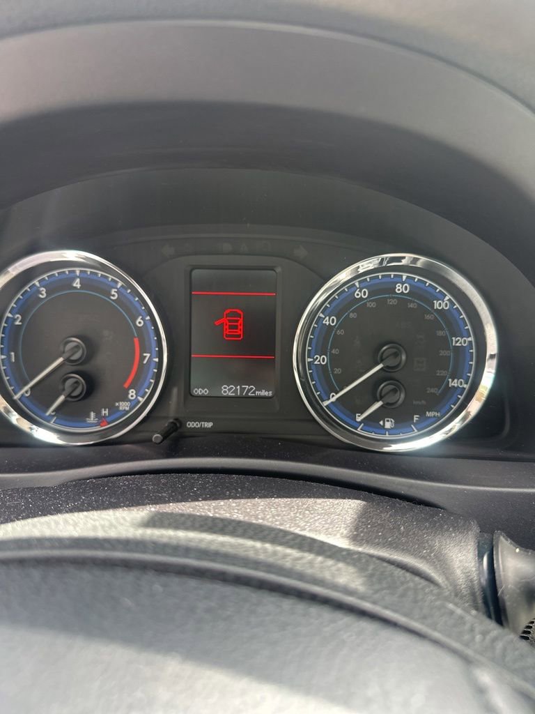 Used 2019 Toyota Corolla LE FWD image 3
