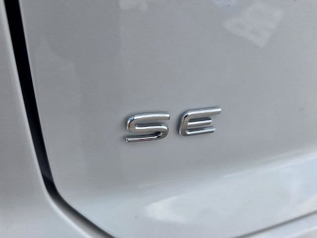New 2026 Volkswagen Atlas Cross Sport SE FWD image 11