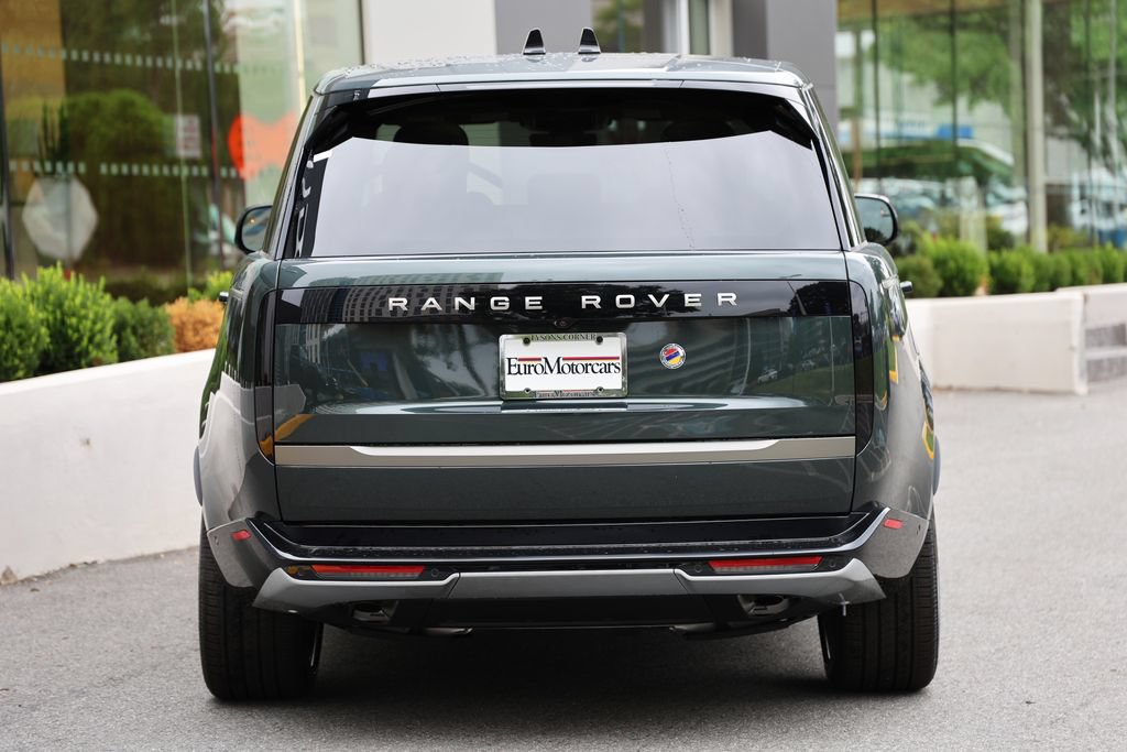 New 2026 Land Rover Range Rover SE AWD/4WD image 3