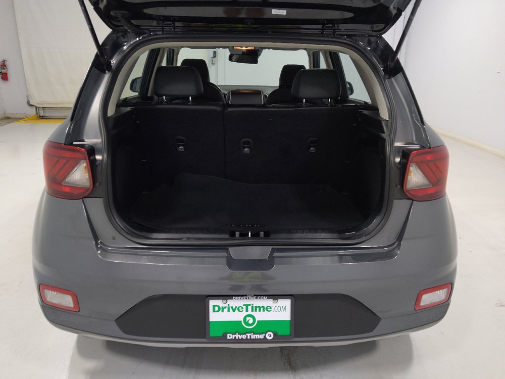 Used 2025 Hyundai Venue Limited FWD image 29