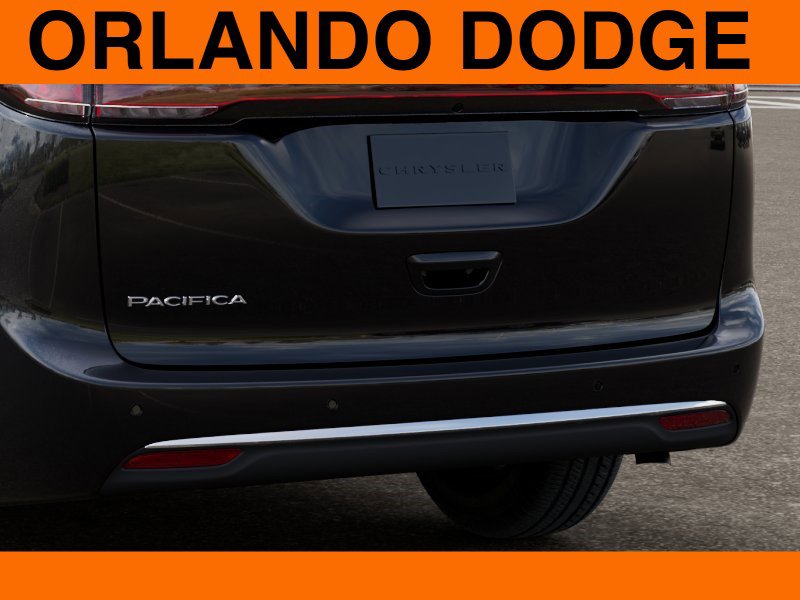New 2026 Chrysler Pacifica Select image 13