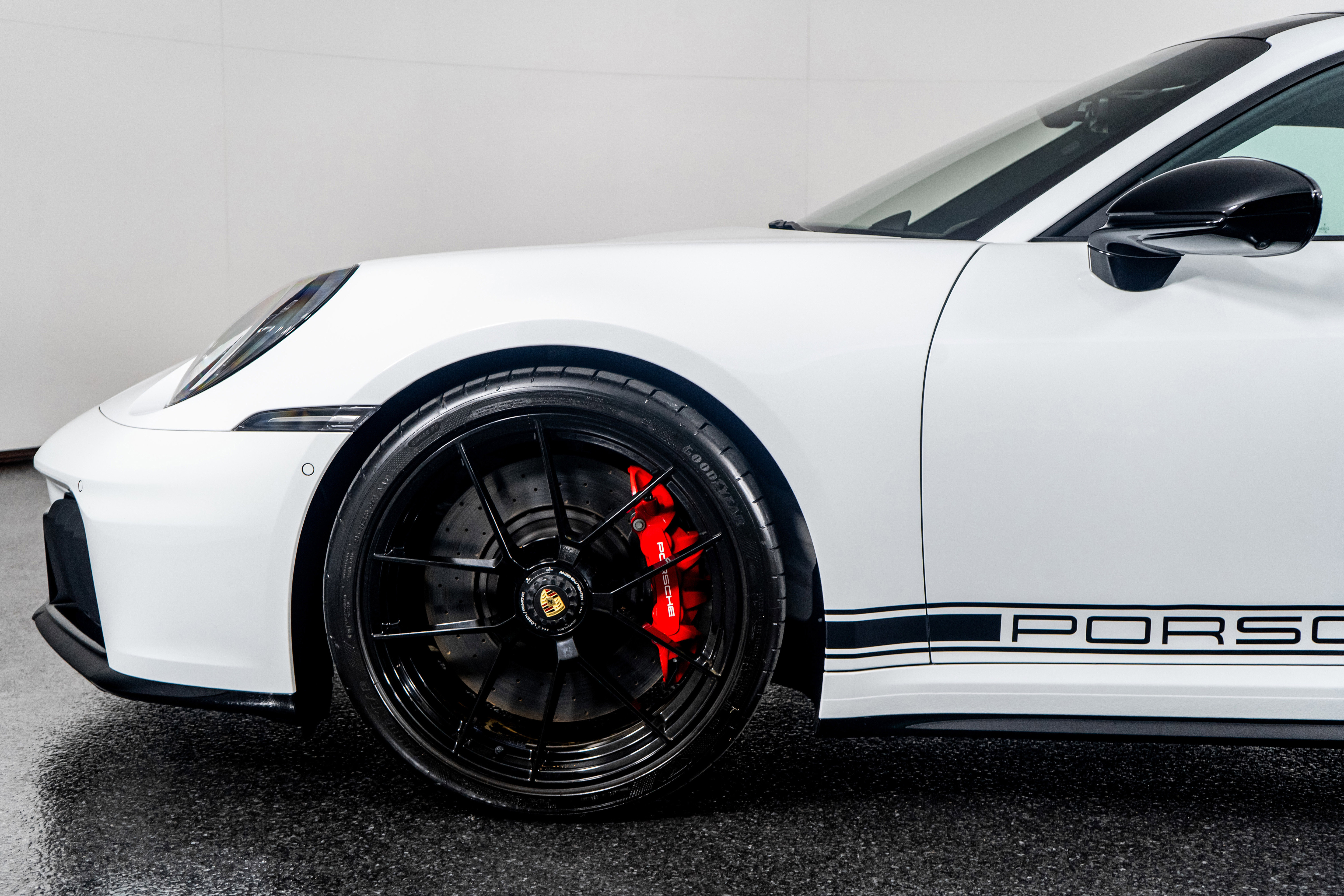 Used 2025 Porsche 911 Carrera GTS w/ Premium Package image 20