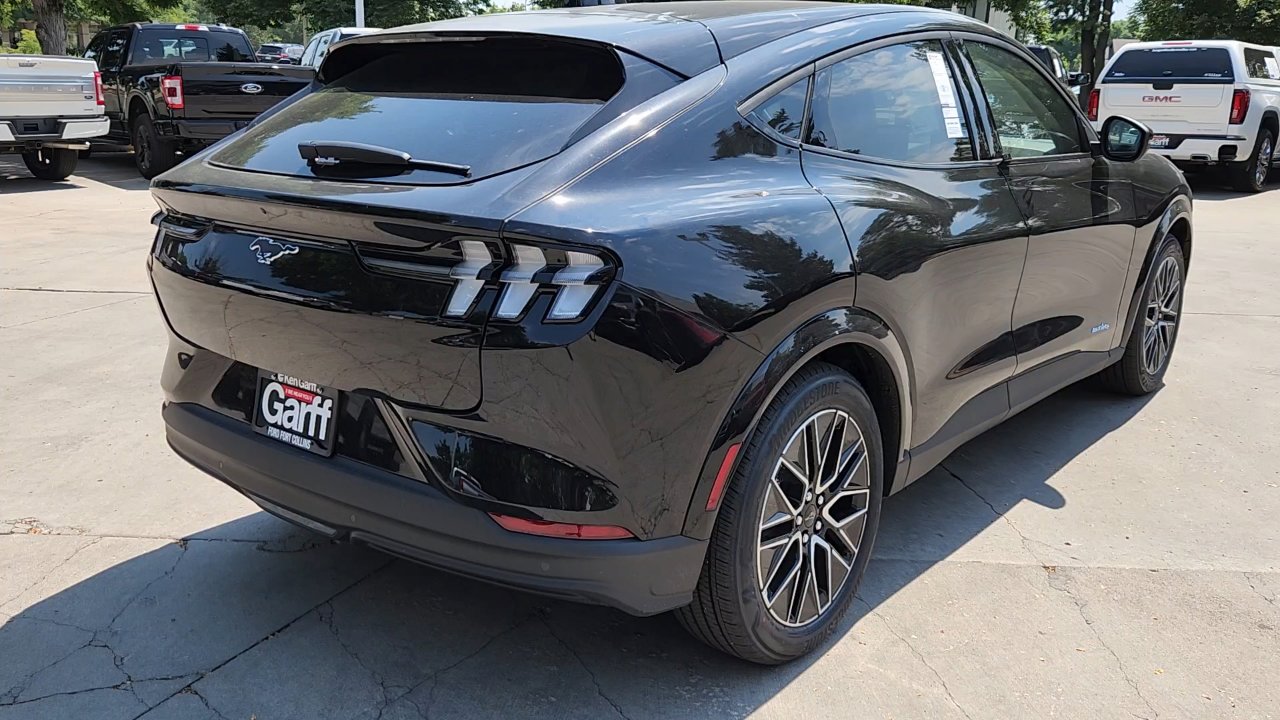 New 2025 Ford F350 Lariat w/ FX4 Off-Road Package image 24