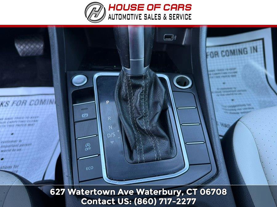 Used 2019 Volkswagen Jetta R-Line FWD image 37