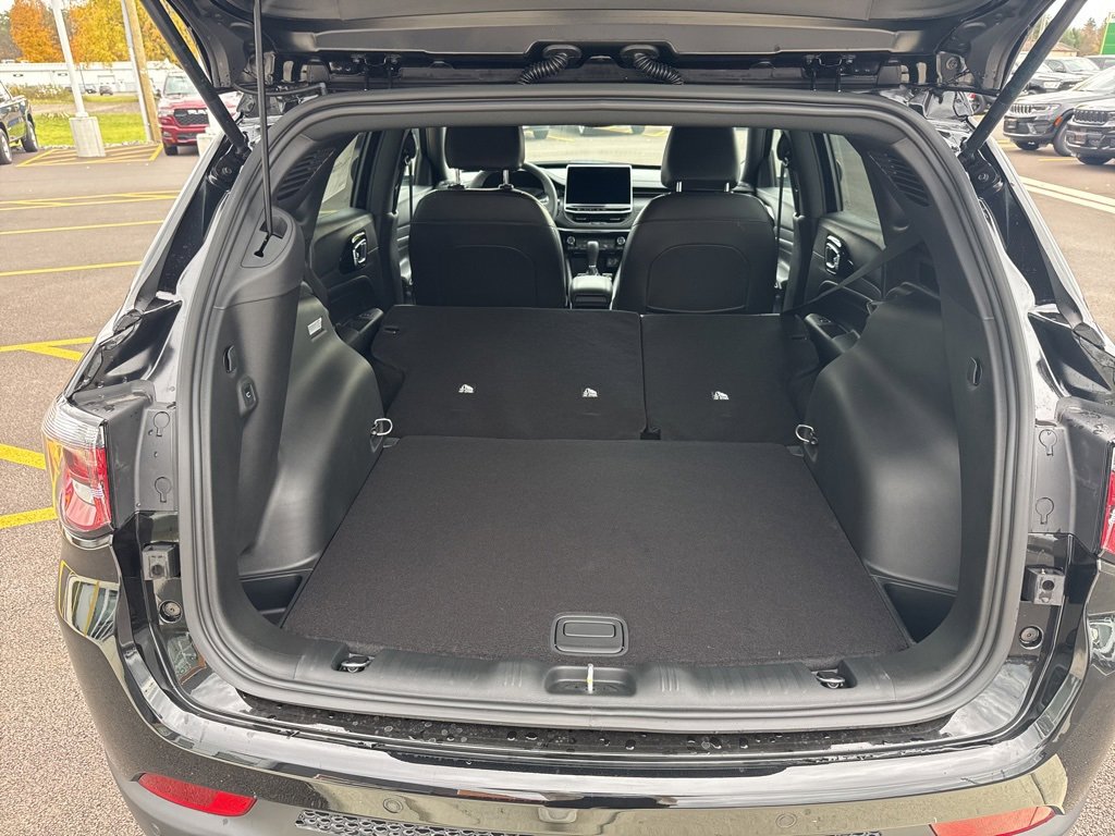 New 2026 Jeep Compass Limited image 13