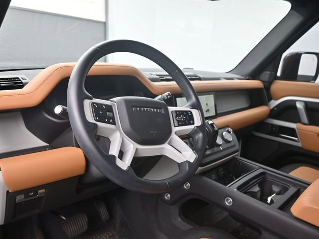 Used 2024 Land Rover Defender 110 X-Dynamic SE image 10