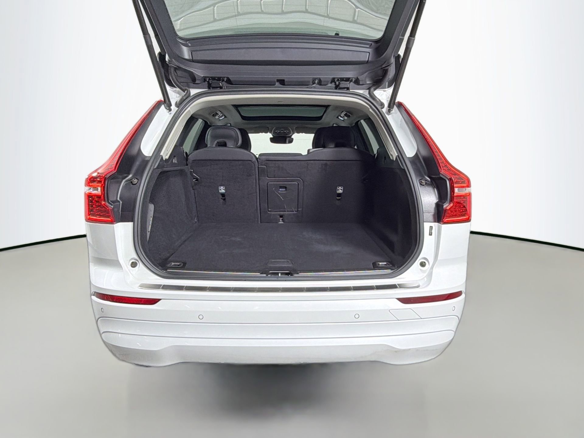 Certified 2023 Volvo XC60 B5 Core w/ Protection Package Premier image 26