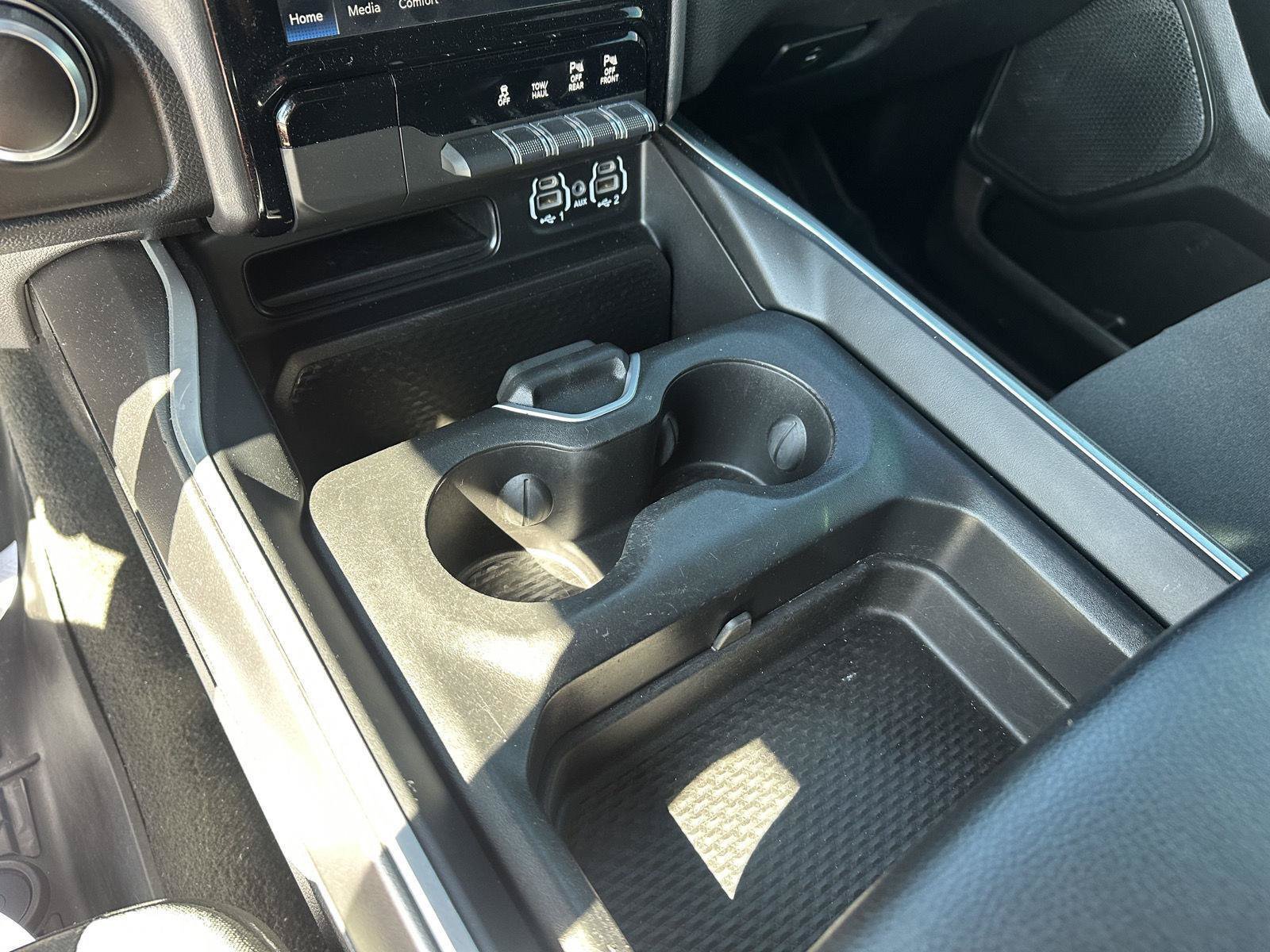 Used 2023 RAM 1500 Big Horn AWD/4WD image 32