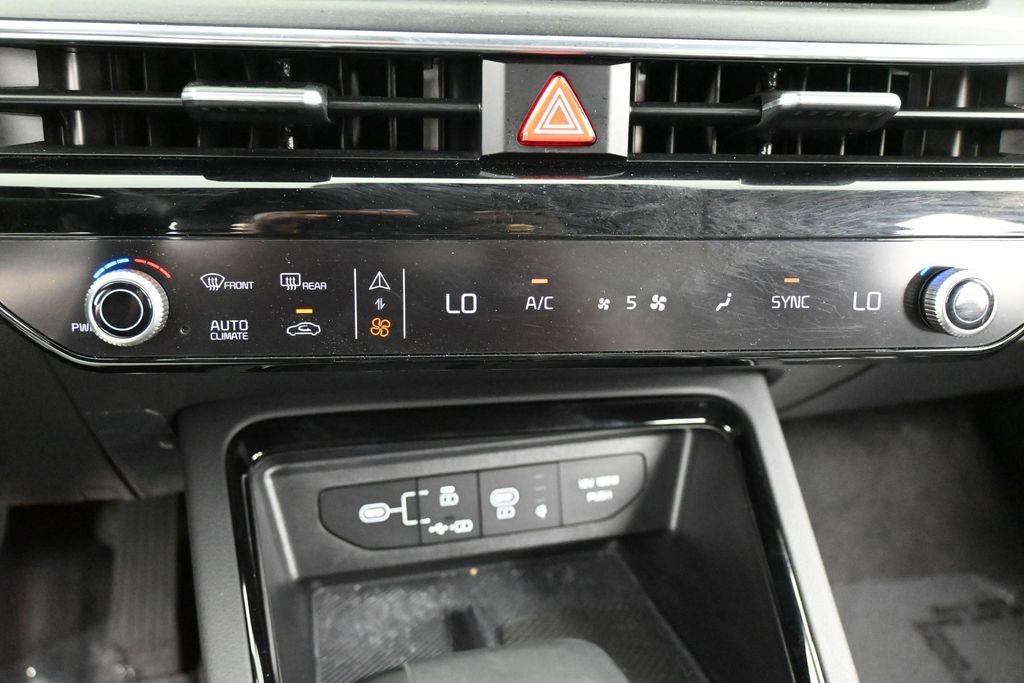 Used 2025 Kia K5 GT-Line w/ GT-Line Premium Package FWD image 23