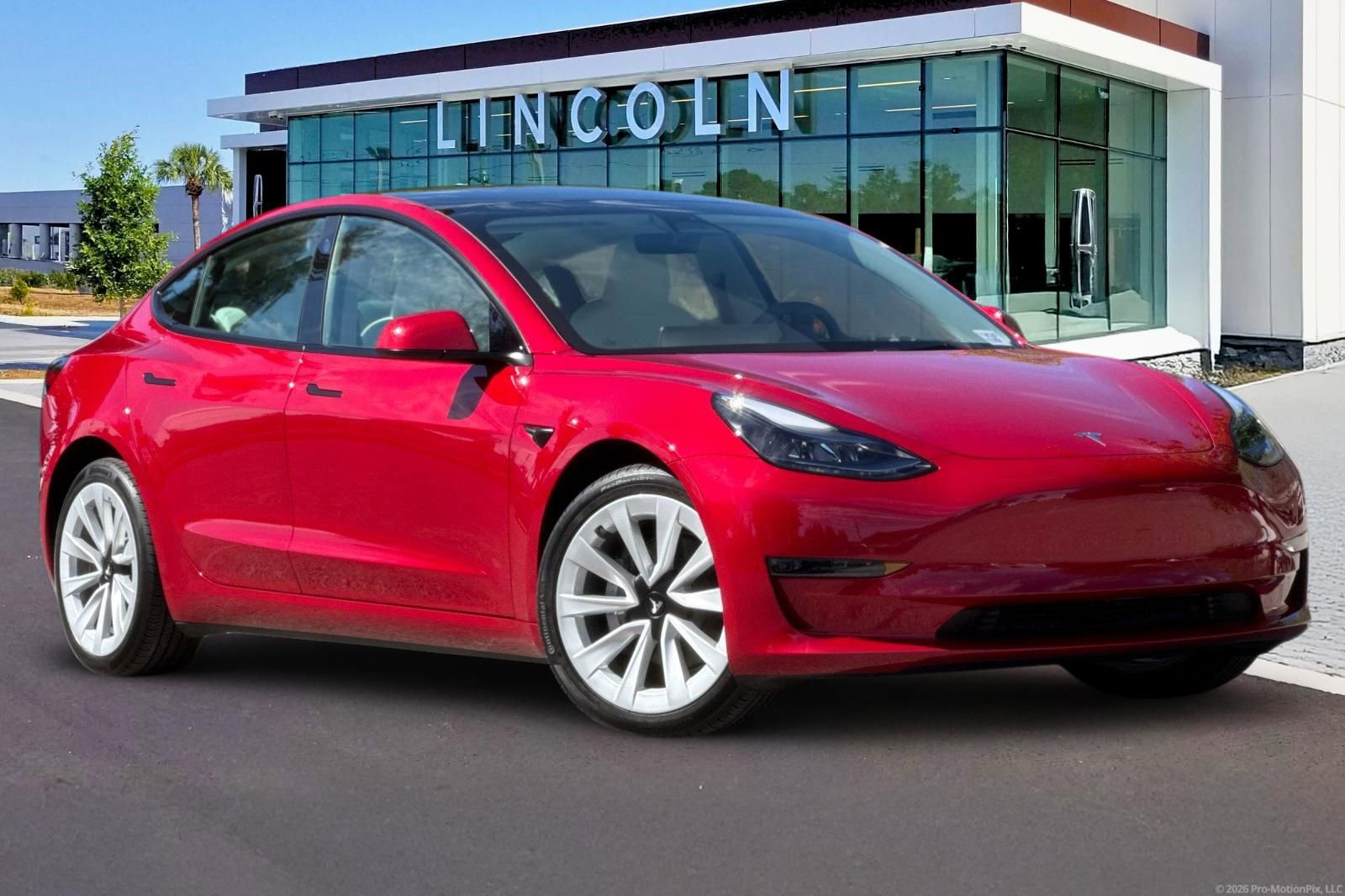 Used 2023 Tesla Model 3 Standard Range image 2
