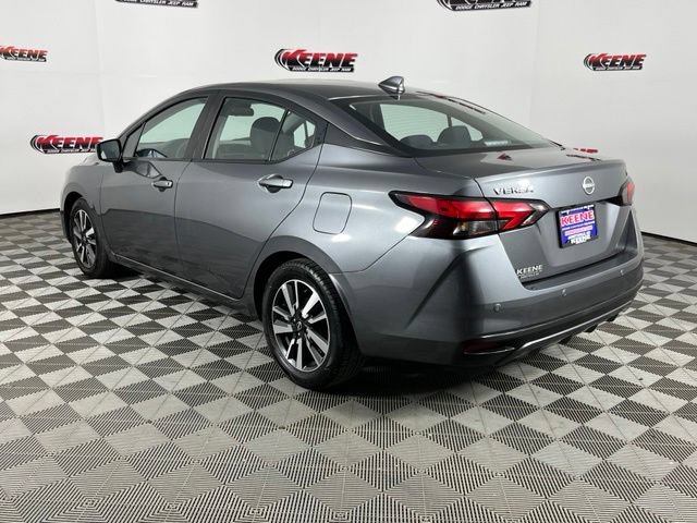Used 2024 Nissan Versa SV FWD image 5