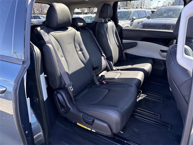 Used 2024 Kia Carnival SX Prestige image 11