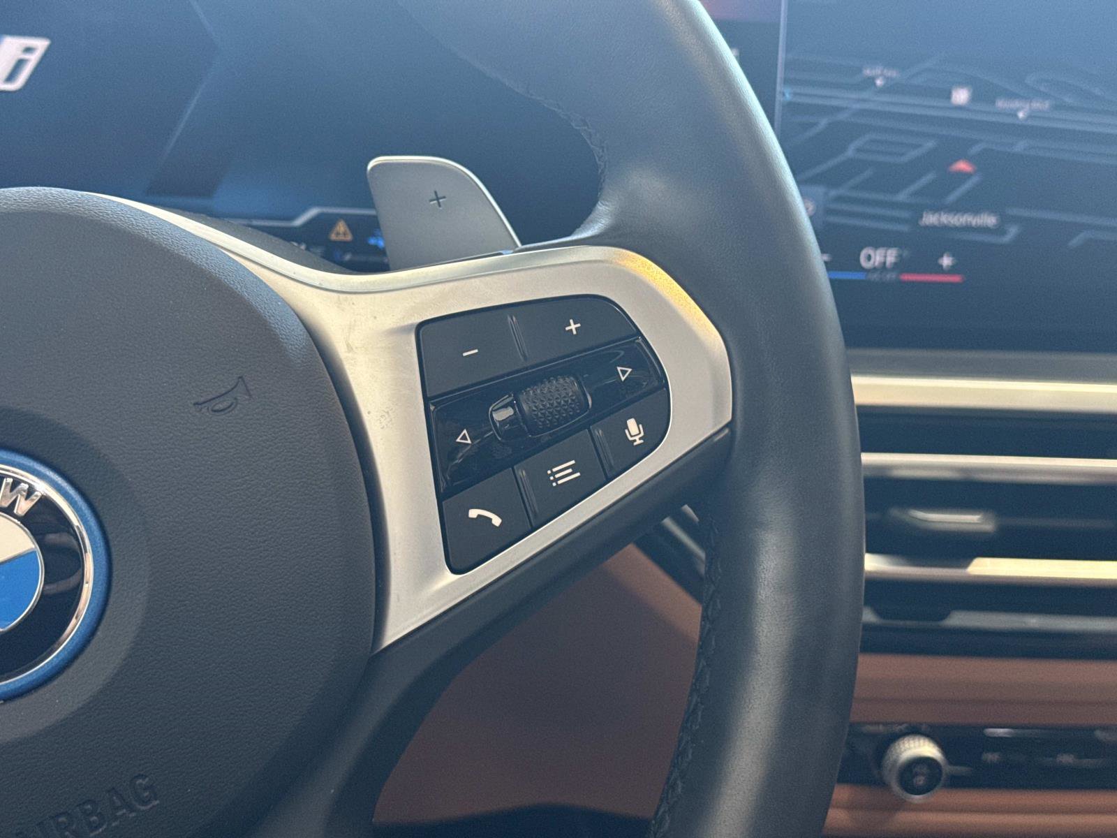 Used 2024 BMW 330e image 27