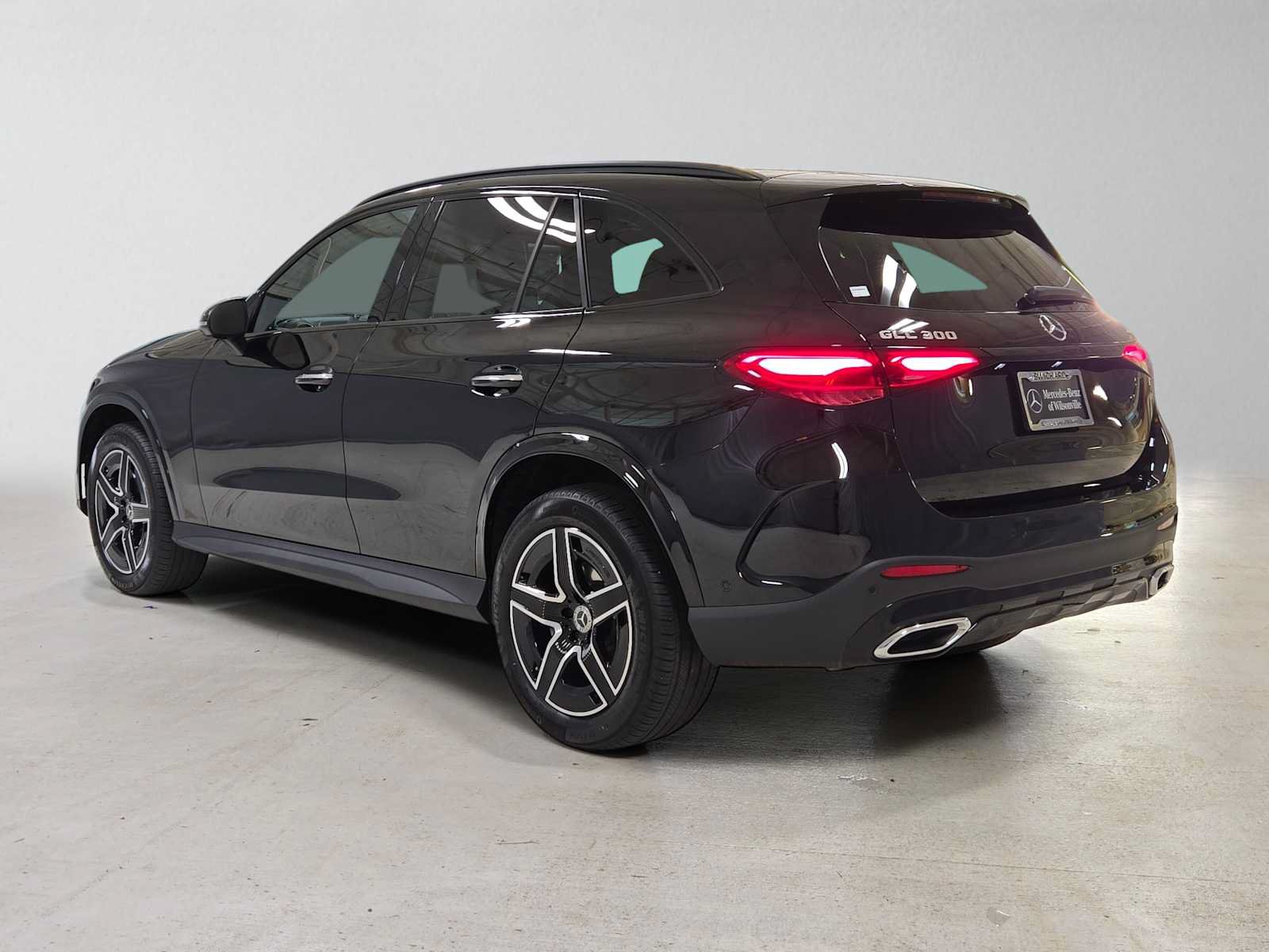 Used 2026 Mercedes-Benz GLC 300 4MATIC image 5