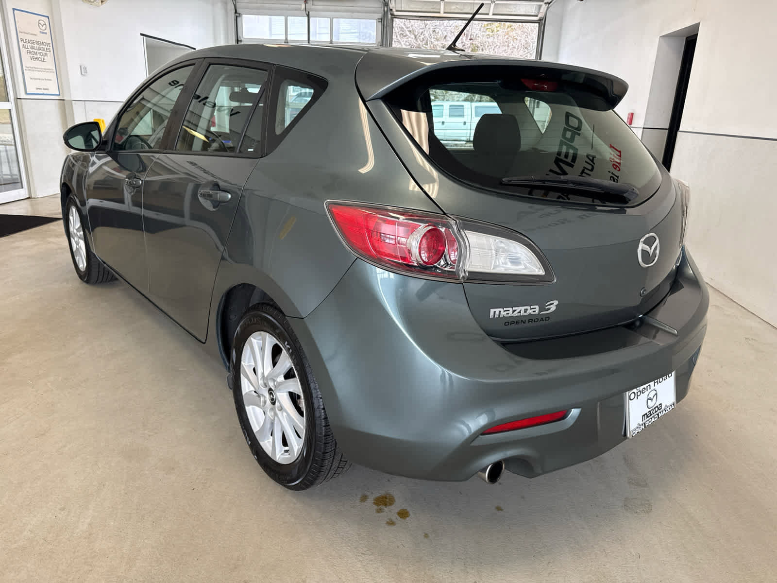 Used 2013 MAZDA MAZDA3 i Touring image 7