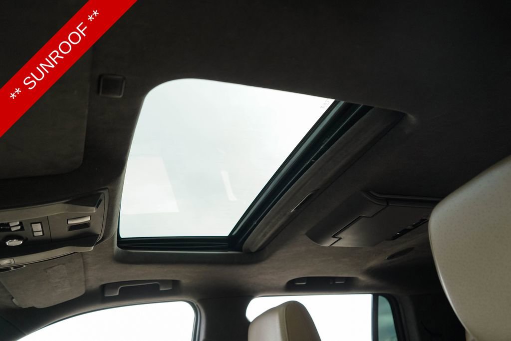 Used 2019 Cadillac Escalade Platinum image 31