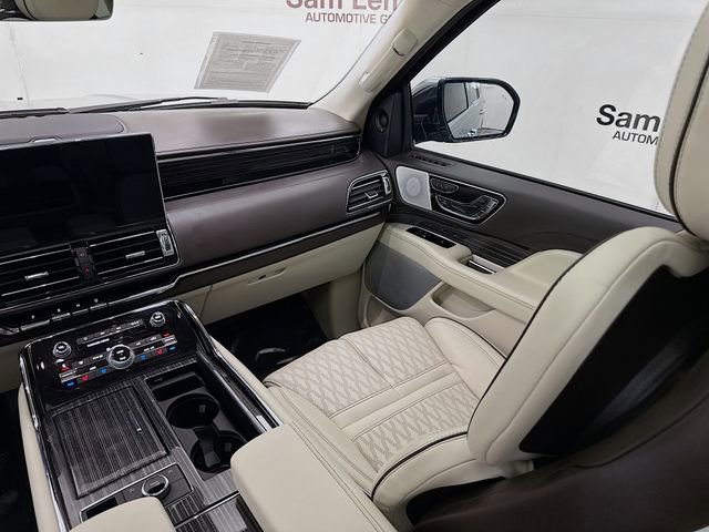 Used 2024 Lincoln Navigator L Black Label image 25