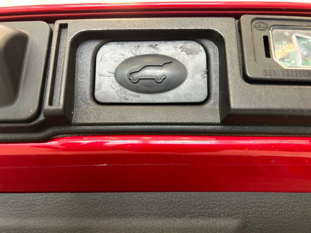 Used 2025 VinFast VF 8 Eco AWD/4WD image 36