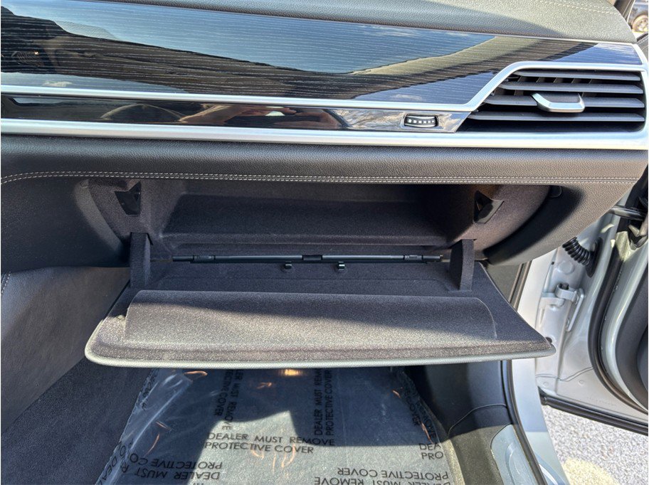 Used 2018 BMW 750i 750i Sedan 4D image 52