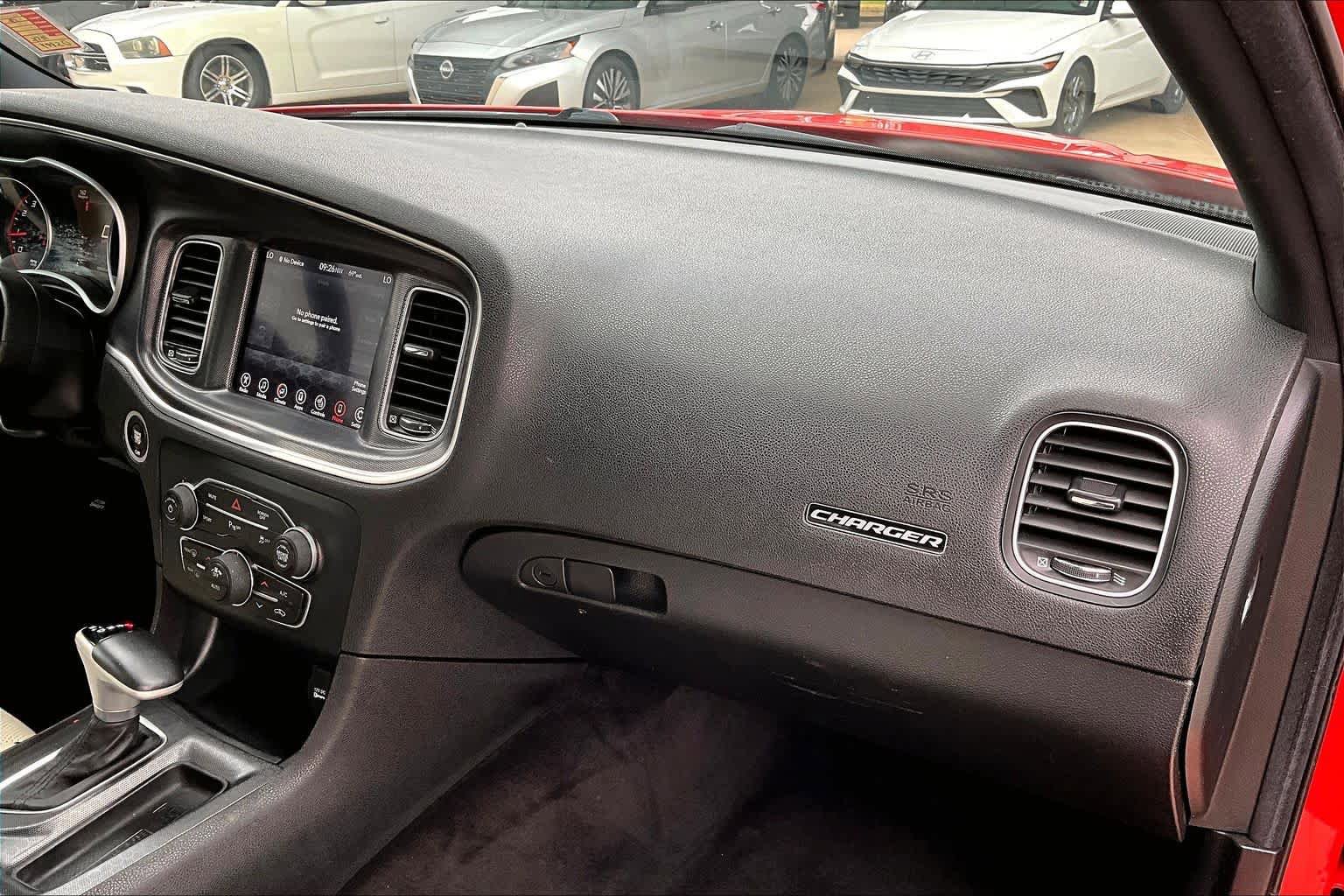 Used 2017 Dodge Charger SXT w/ Plus Group RWD image 15