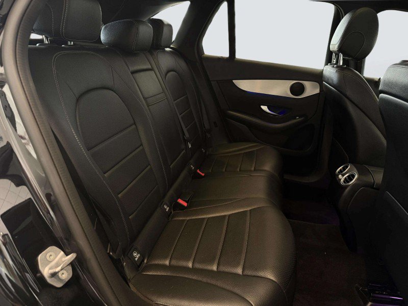 Used 2020 Mercedes-Benz GLC 300 4MATIC w/ Premium Package image 32